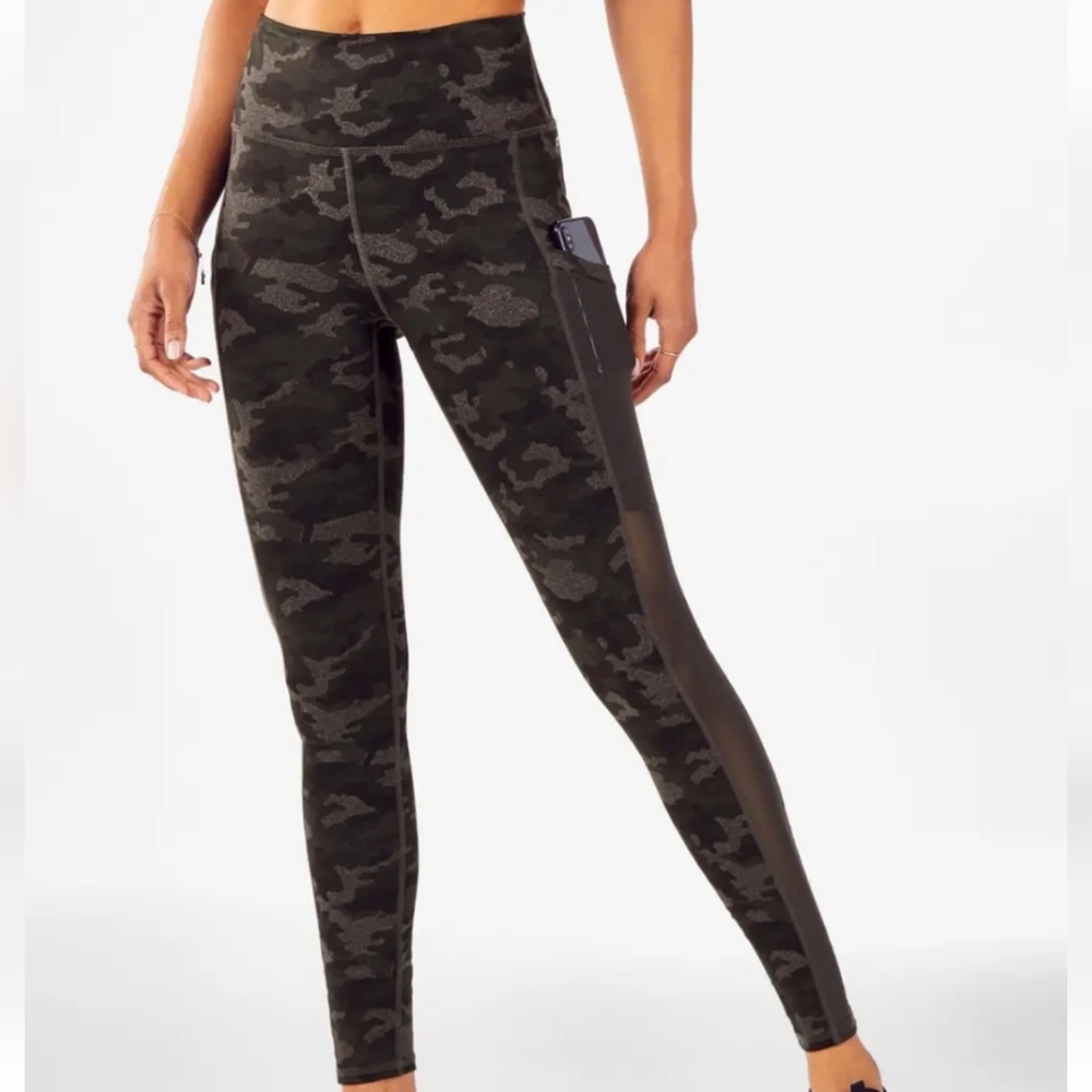 Fabletics On-The-Go PowerHold High-Waisted Mesh Legging Size XS